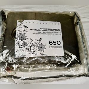 NWT Royal Living Satin Sheet Set 650 thread count - Elegant Gunmetal Gray